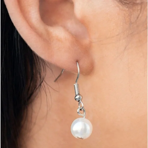 Posh Pattern - White Necklace - Picture 3 of 3